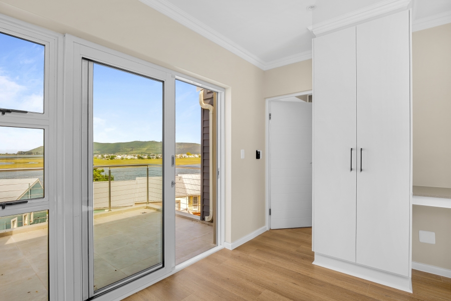 3 Bedroom Property for Sale in Costa Sarda Western Cape